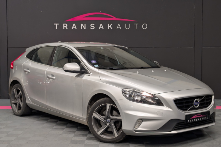 VOLVO V40