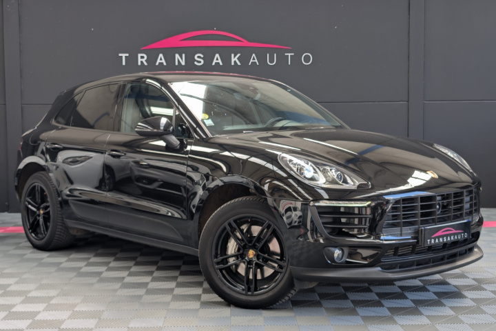 PORSCHE MACAN